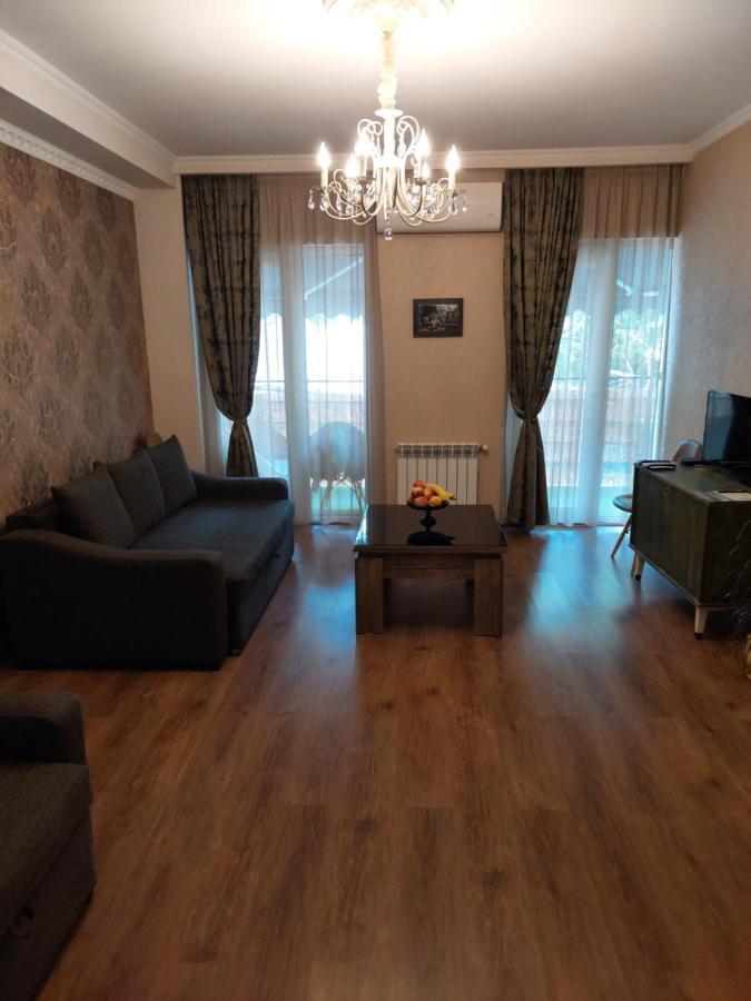 Salounique Lux Apartment Tbilisi Buitenkant foto